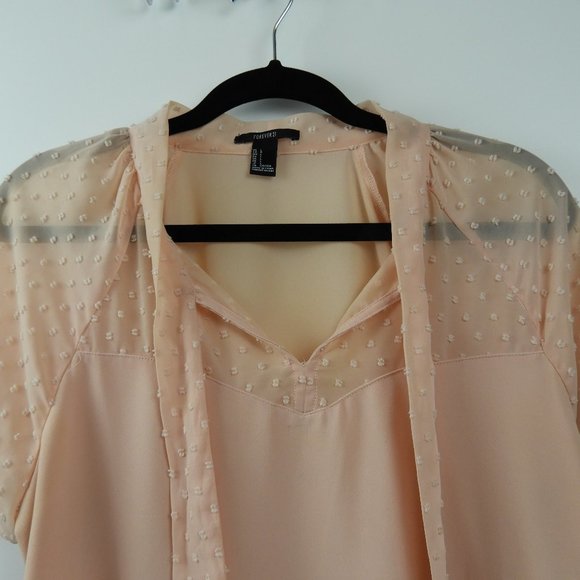 Forever 21 Pink Blouse in Large - Picture 2 of 6